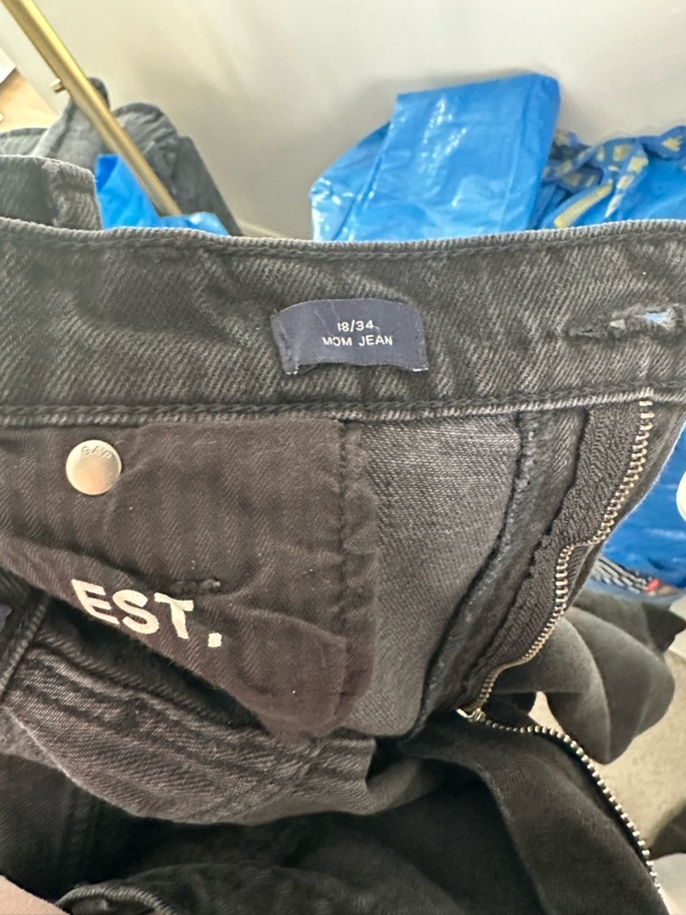 Gap High Rise Mom Jean in Black Wash Denim - Picture 9 of 11